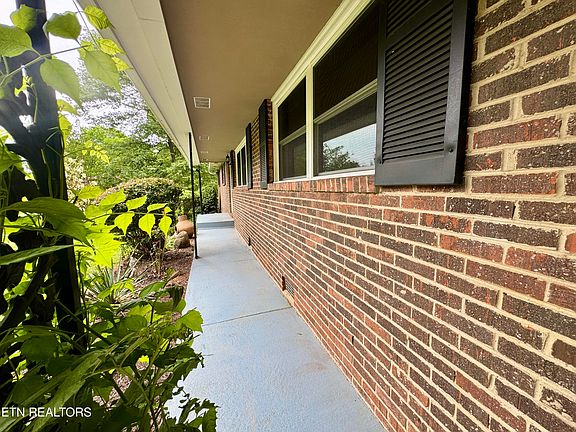 3rd image of 10801 Highcliff Dr
