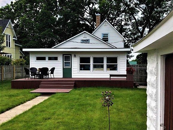 2nd image of 1025 Woodmere Ave