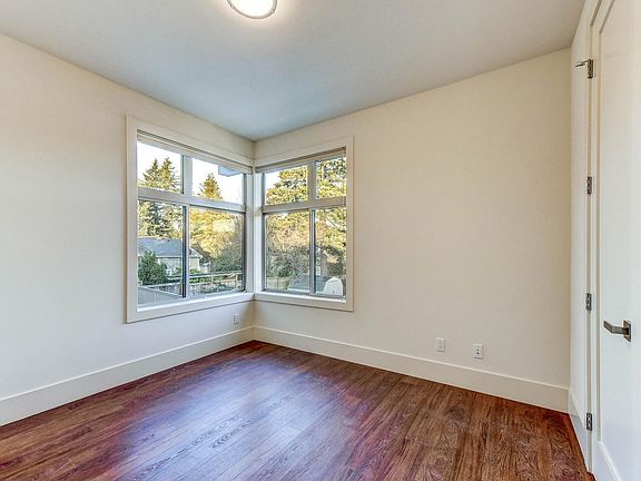 3rd image of 430 7th Ave