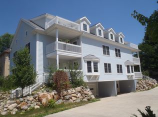 642 N 4th Ave, Ann Arbor, MI 48104