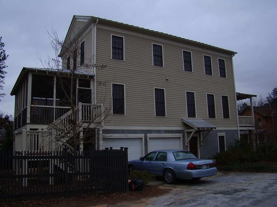 2nd image of 9134 Selborne Ln