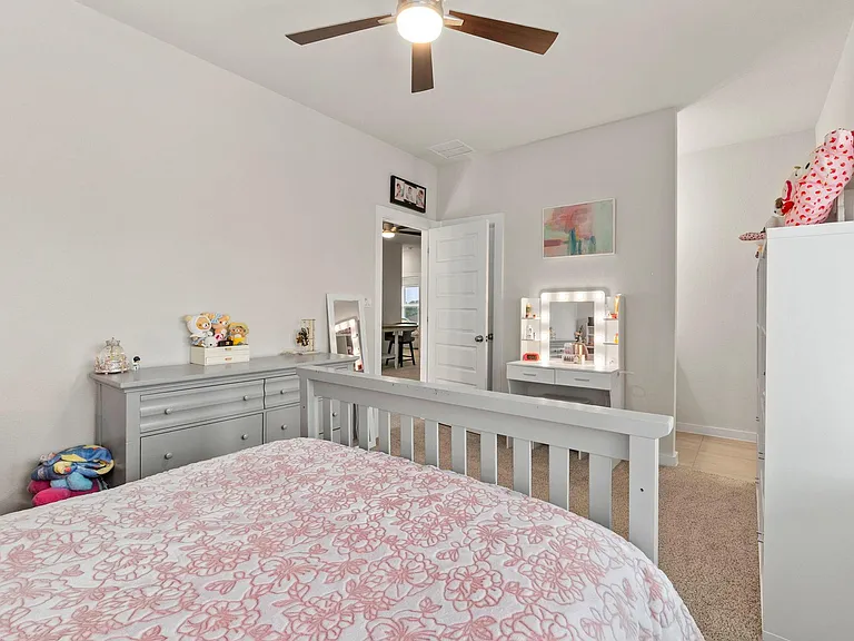 460 Constitution Way — Photo 33