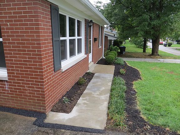 4th image of 313 Patricia St