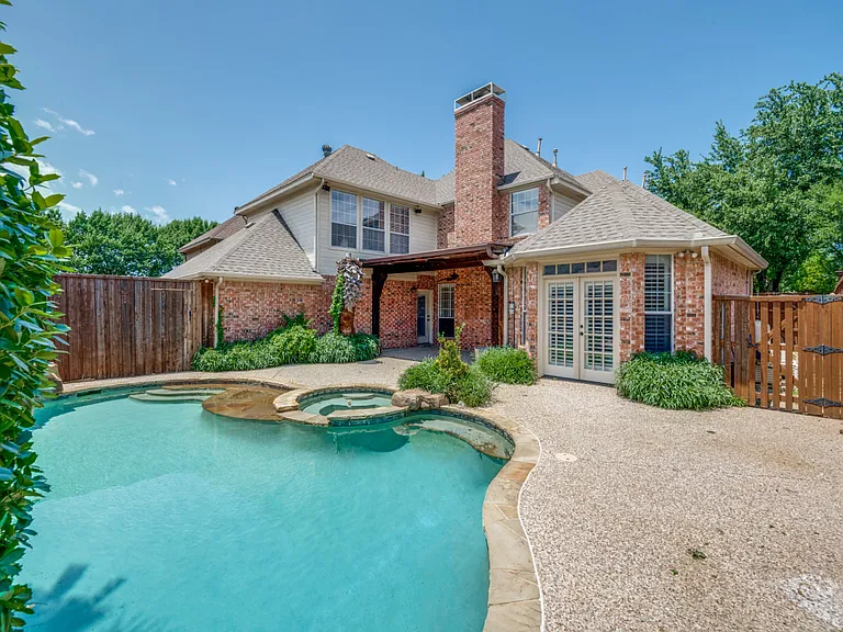 6428 Glenhollow Dr — Photo 34