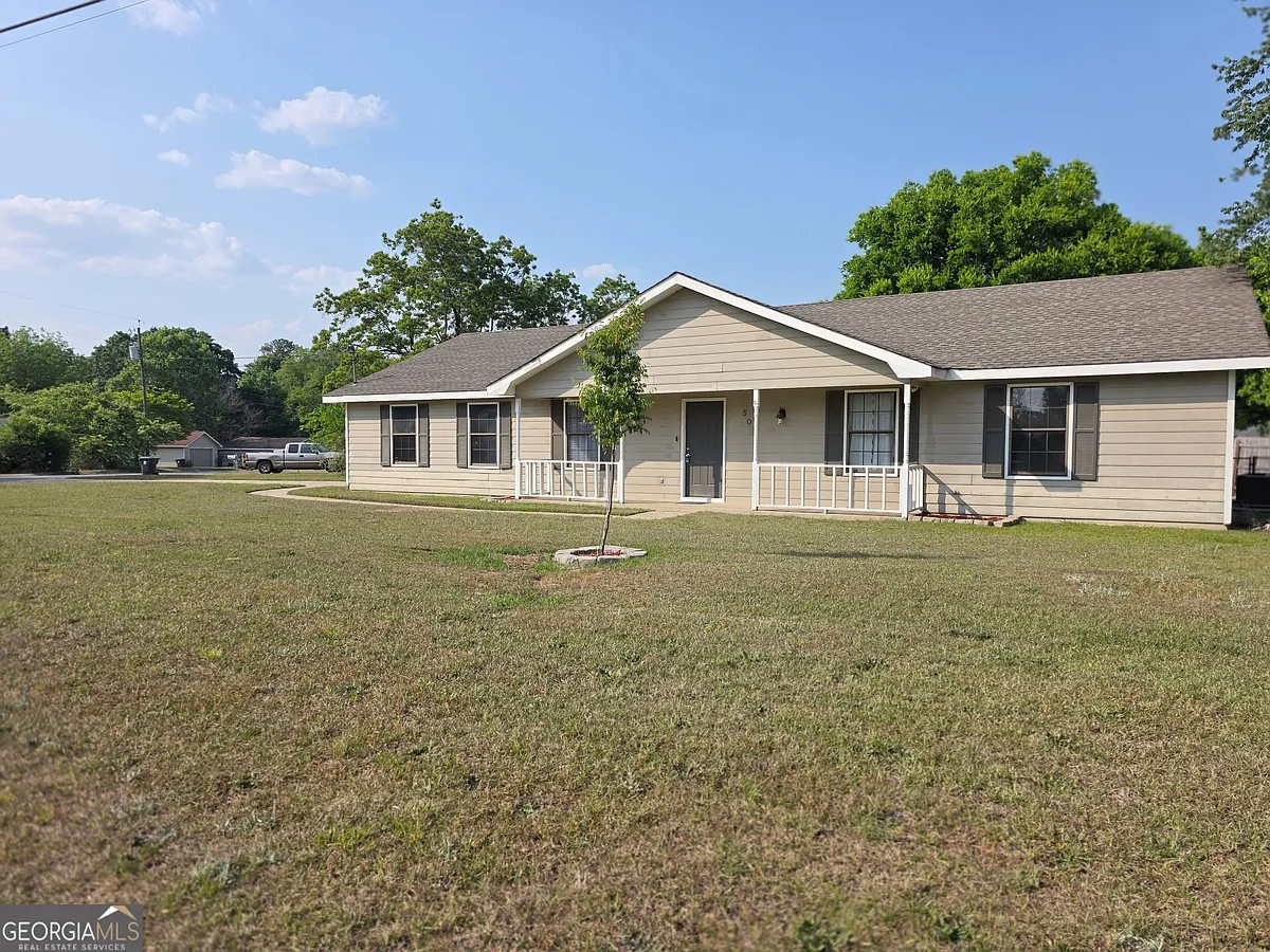 Building Photo - 501 Fieldstone Rd