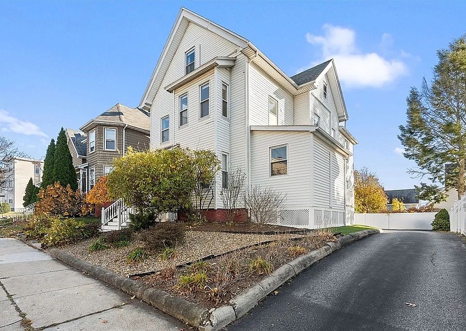 1st image of 100 Medford St #1