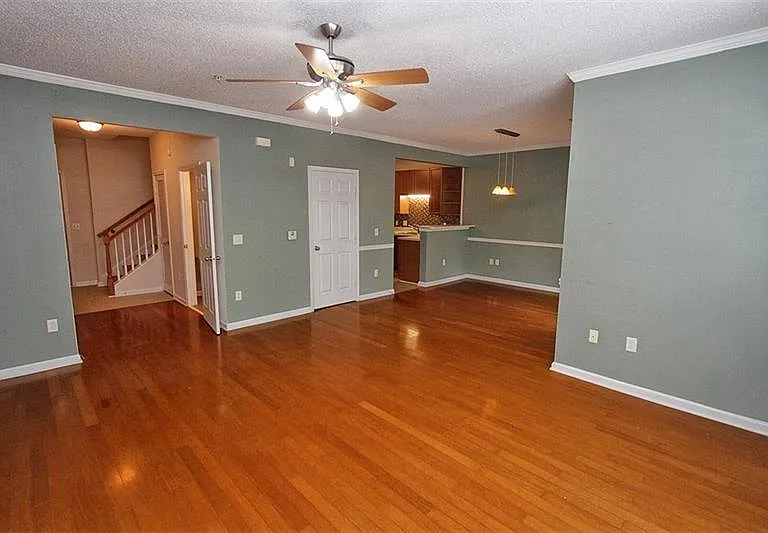 3500 Sweetwater Rd #312 — Photo 5