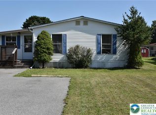 28 Ritzcraft Dr, Walnutport, PA 18088