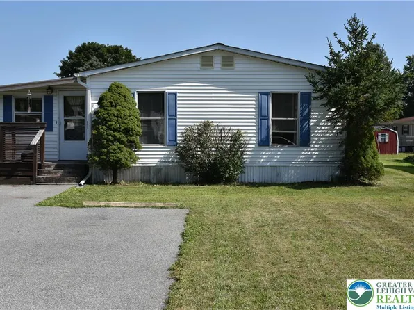 28 Ritzcraft Dr, Walnutport, PA 18088