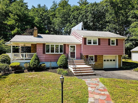 3rd image of 12 Wilton Dr