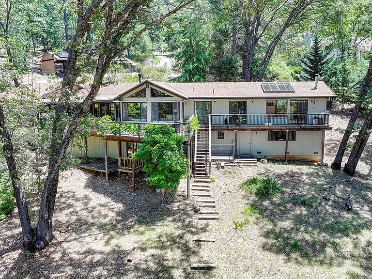 16832 Alice Way — Photo 3