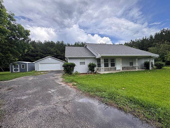 2nd image of 486 Hoy Rd