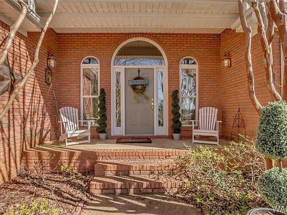 4th image of 5109 Oak Way