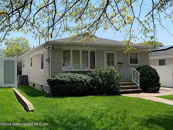 2nd image of 36 Hawley Ave