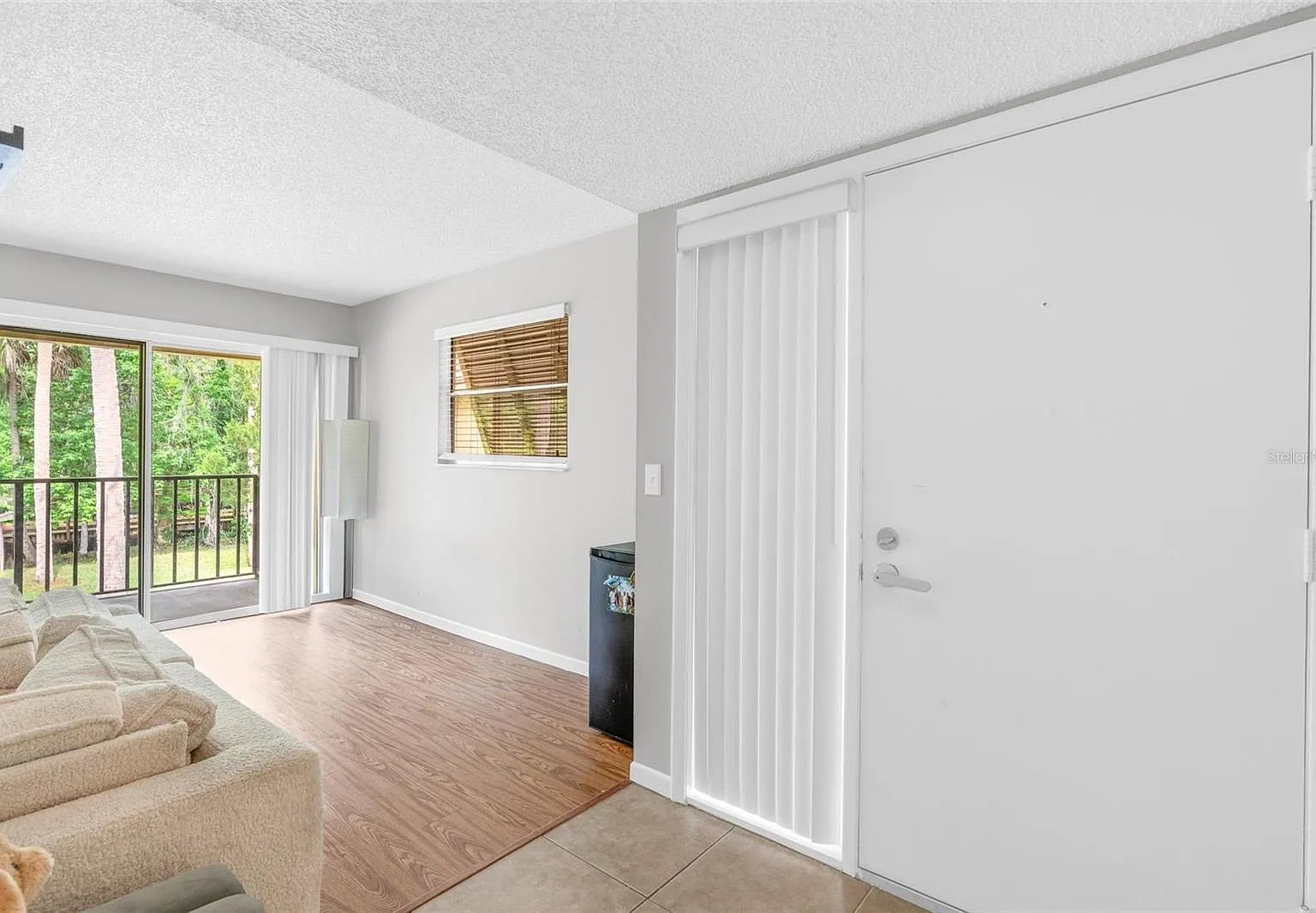 2 bed, 897 sqft, $1,350 — Photo 4
