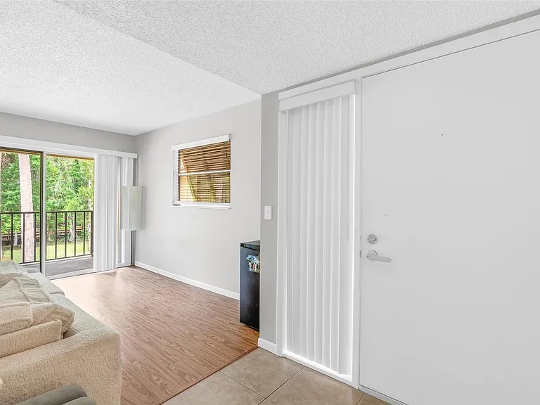 140 Orchid Woods Ct #15B — Photo 4