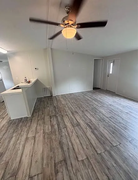 2550 E Shotwell St #21 — Photo 2