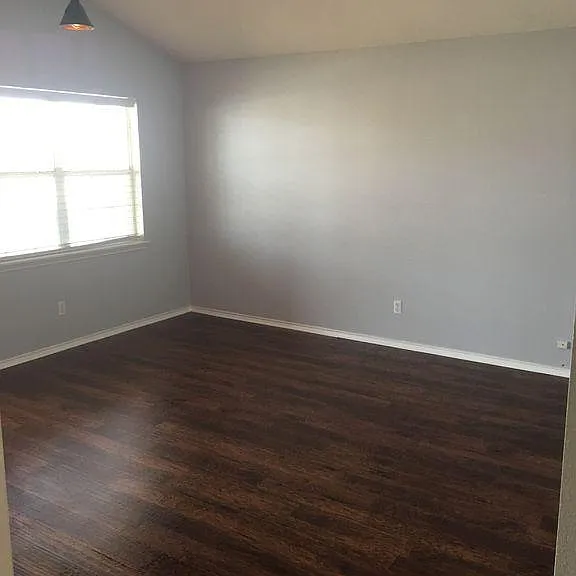 4411 Kemper St #1 — Photo 2