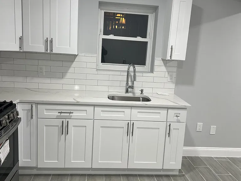 26-28 Avon Avenue - Ground Floor — Photo 4