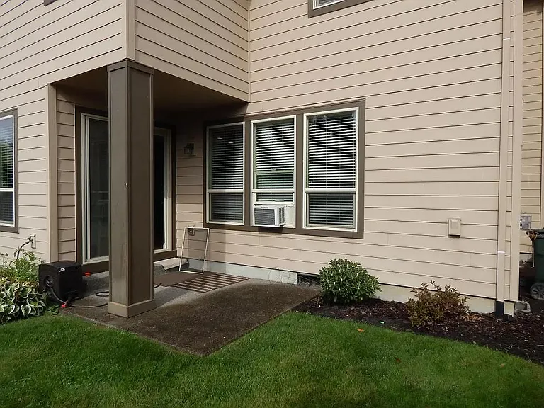 6344 NE Meadowgate Ct — Photo 17
