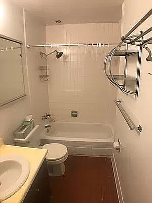 5th image of 179 E 78th St APT 2A
