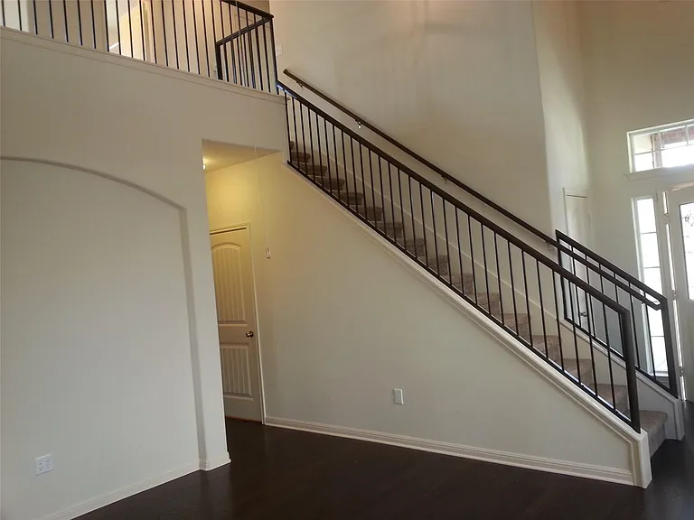 2504 McDonald Way — Photo 12