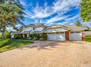 25137 Barnhill Rd, Santa Clarita, CA 91350