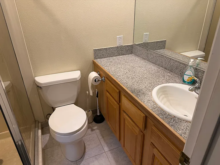 825 Southwood Blvd #11 — Photo 8
