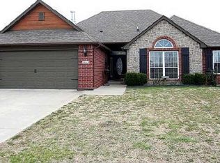 4464 Spruce St, Kiefer, OK 74041