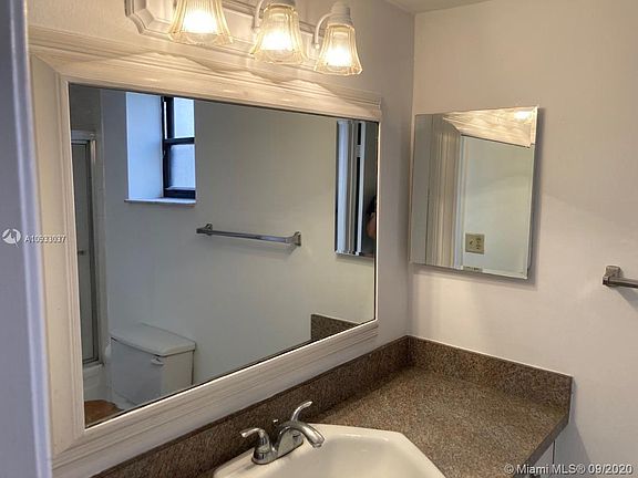 5th image of 1880 N Congress Ave APT 108