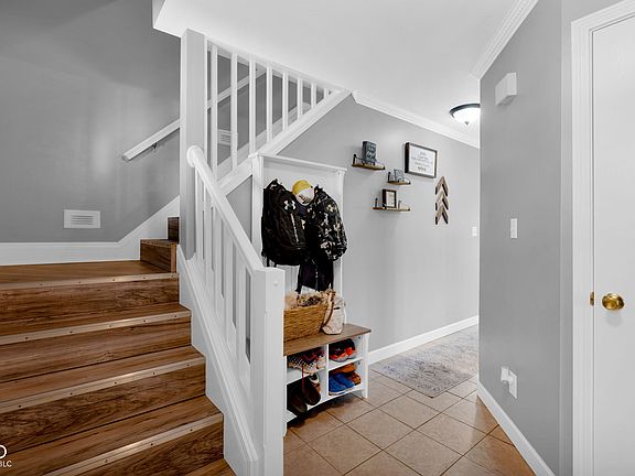 5th image of 2251 Reston Ln