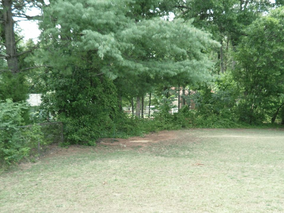 2nd image of 215 Fairfield Dr