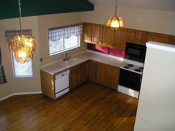 3rd image of 11 Crownbridge Ct