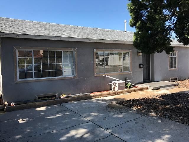 1st image of 556 4th Ave