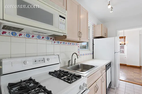 Sold by Corcoran | media 10