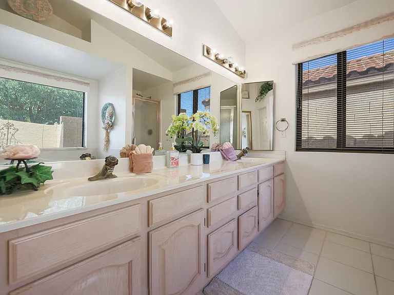 9445 W Taro Ln — Photo 22