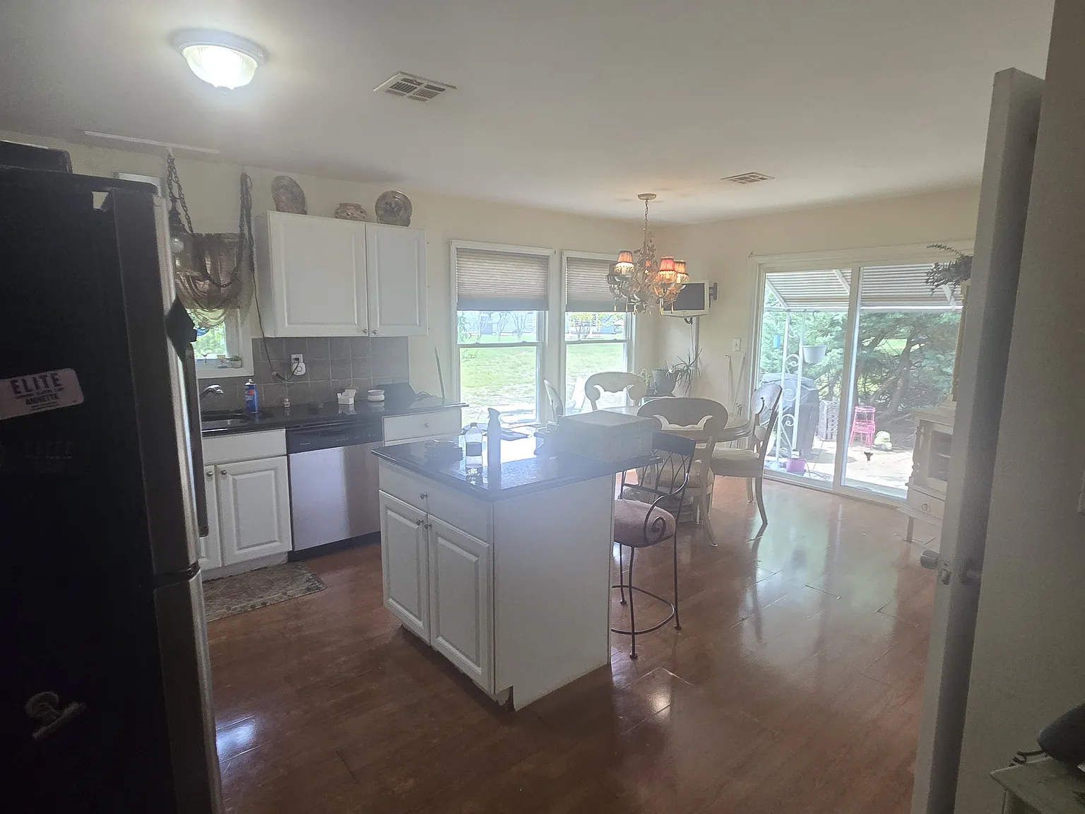 2 bed, 1232 sqft, $2,350 — Photo 4
