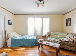 727 1st St, Greenport, NY 11944