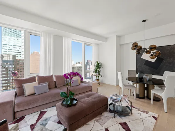 138 East 50th Street image 1 of 26