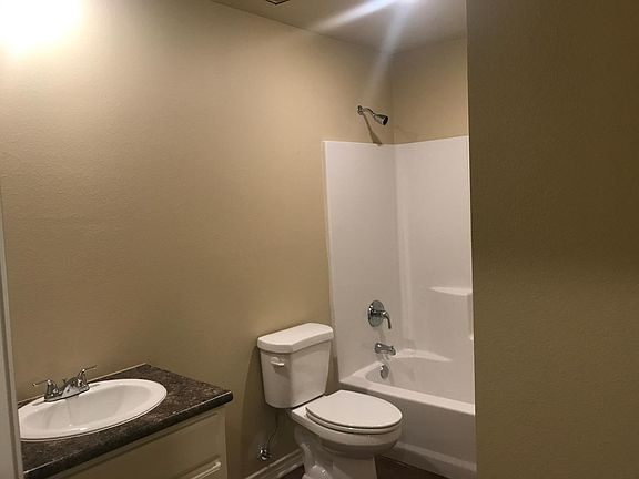 3rd image of 606 Rockdale St #103