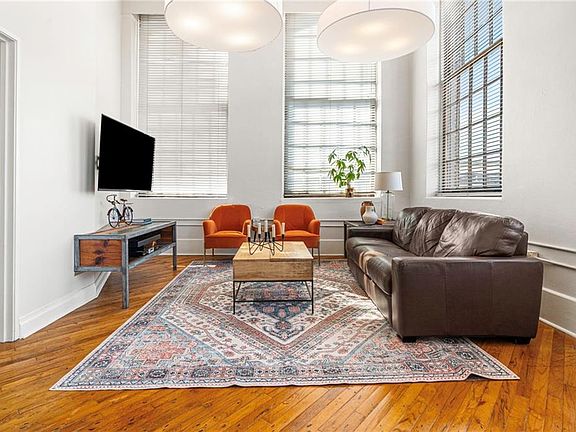 2nd image of 920 Poeyfarre St APT 387