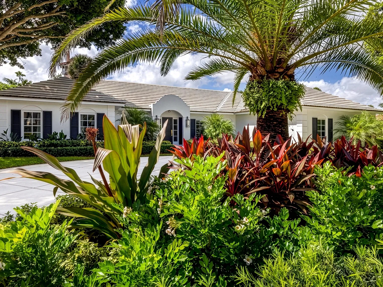 4 bed, 4.0 bath, 4072 sqft, $110,000 — Photo 3