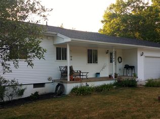 13764 N Clinton St, Bath, MI 48808