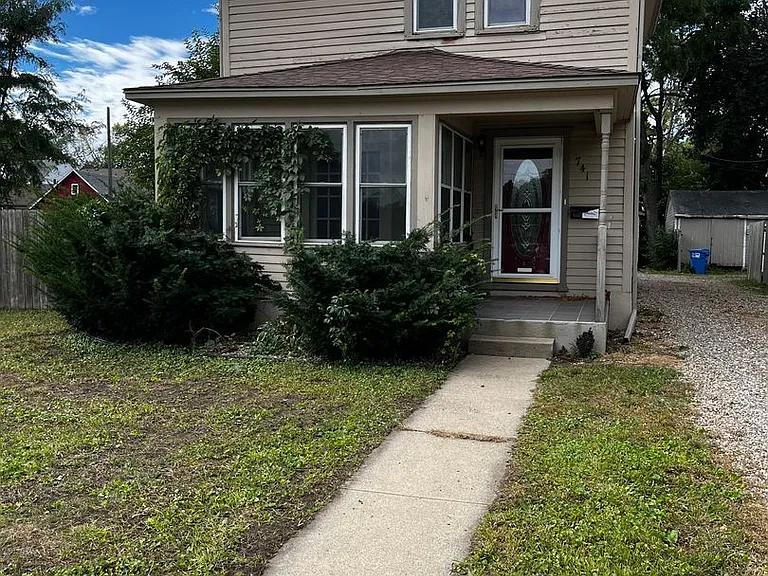 741 S 1st Ave — Photo 1