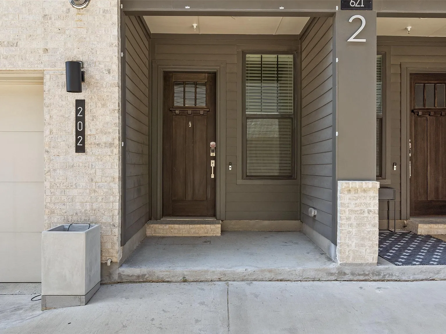 2 bed, 2163 sqft, $3,400 — Photo 2