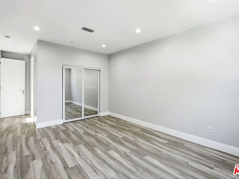 6717 Sunnyslope Ave — Photo 32
