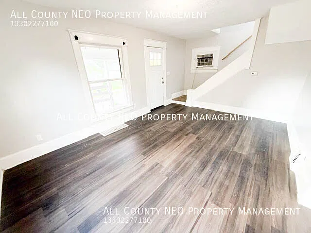 Spacious 3-Bedroom Unit with Loft, Front Porch & Extra Storage! — Photo 3