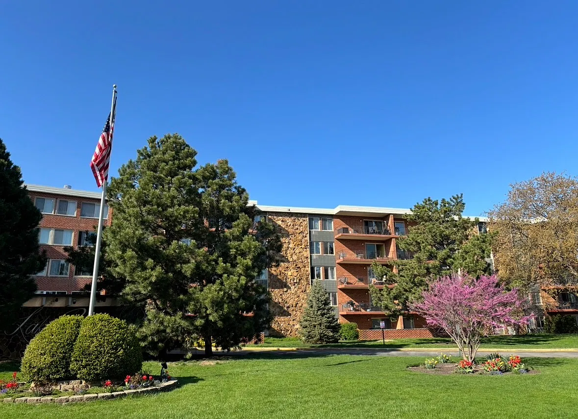 1 bed, 850 sqft, $1,700 — Photo 1
