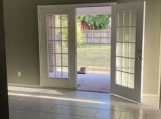 927 W Birch Ave, Alamo, TX 78516