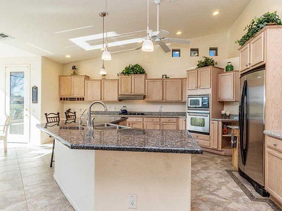 5th image of 8905 E Emerald Dr